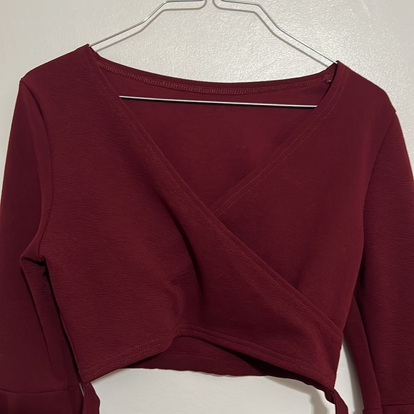 Burgundy crop top from Romwe - Picture 4 of 8